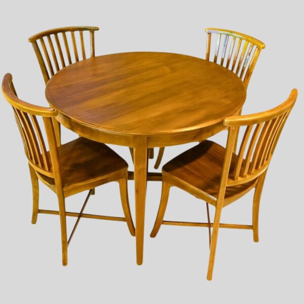 Teak Matt Finish Round Design Restuarant Set
