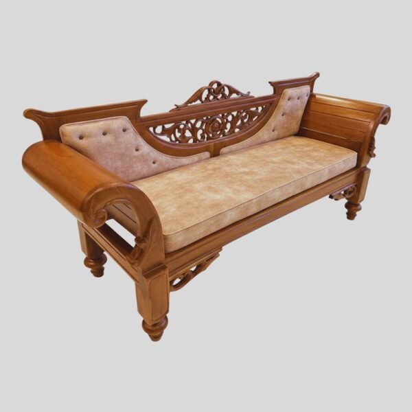 Traditional Sri Lankan Teak Diwan – Centre Carvings, Matte Finish (Kawichchiya)